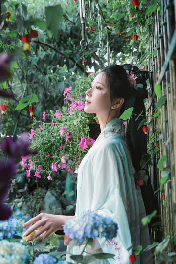 伊朗总统希望尽快与俄签约